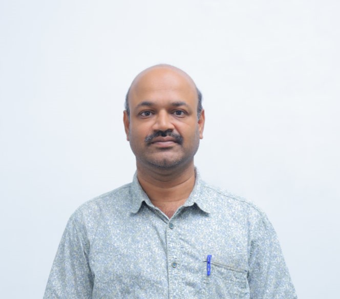 Dr. NAKKEERAN E
